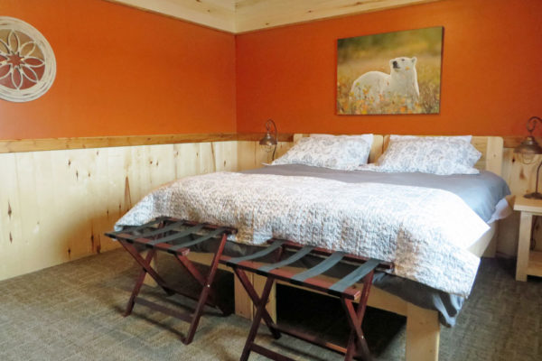 Guest Bedroom. Nanuk Polar Bear Lodge.