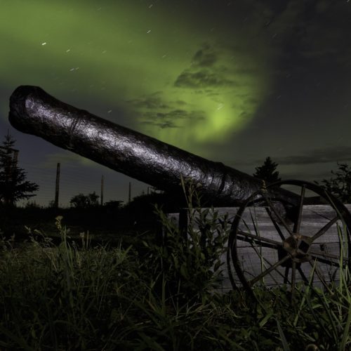 Aurora. Canon. Nanuk Polar Bear Lodge. Charles Glatzer photo.