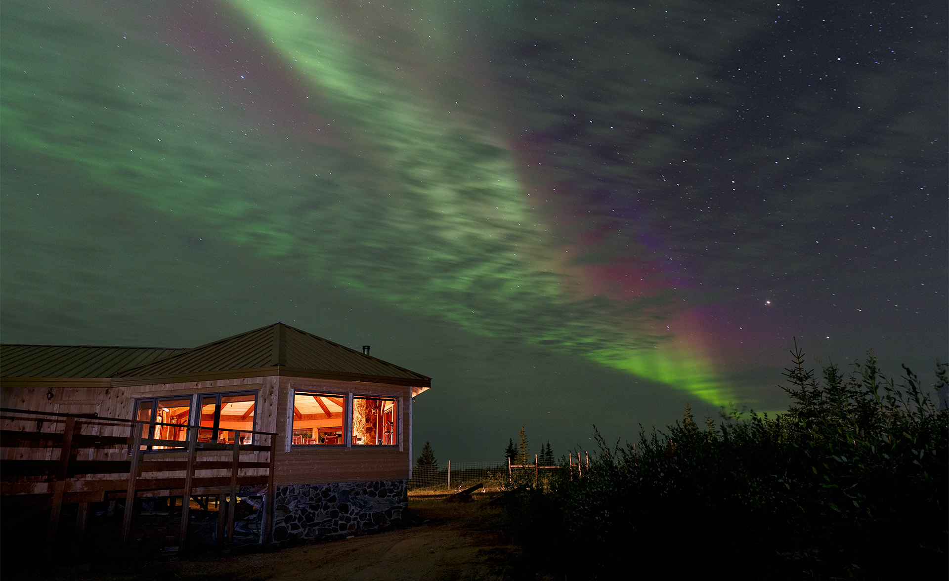 Aurora. Nanuk Polar Bear Lodge. Charles Glatzer photo.