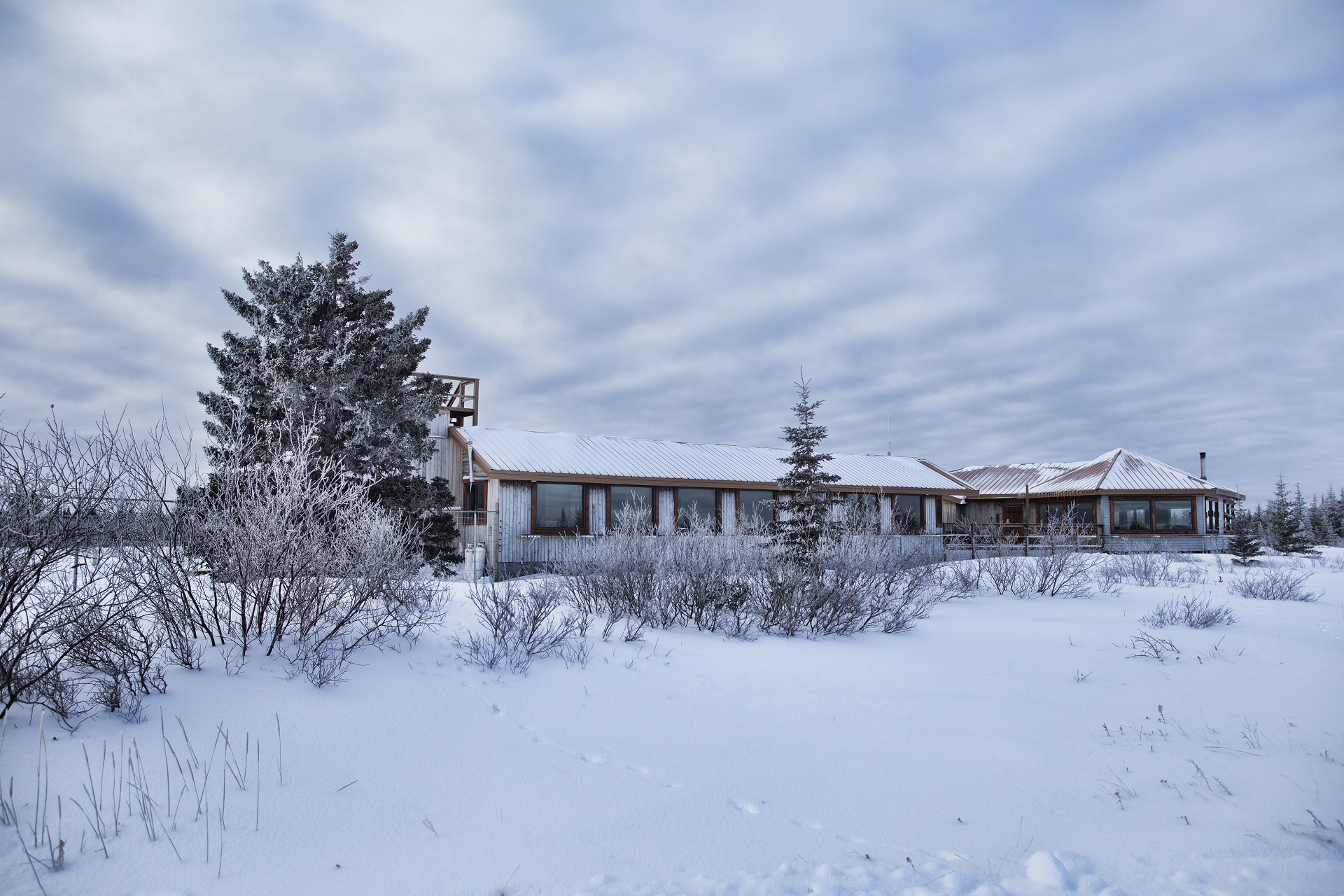 Nanuk Polar Bear Lodge in the winter. Ruth Elwell-Steck photo.