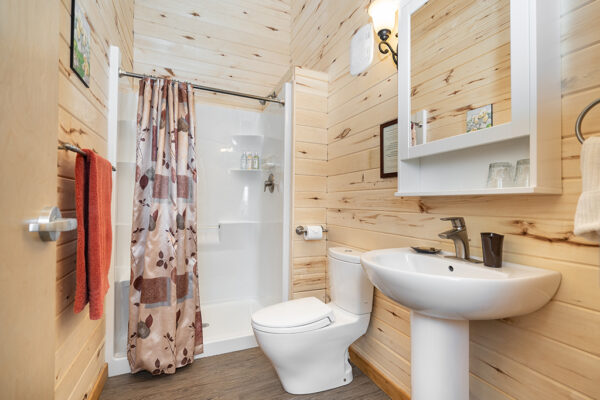 New ensuite washrooms were added at Nanuk Polar Bear Lodge and Seal River Heritage Lodge in 2014 and 2015. Scott Zielke photo.
