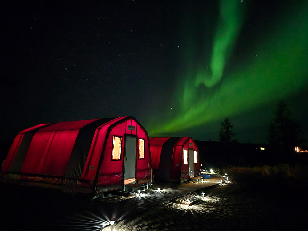 schmok-lake-tundra-camp-northern-lights-tyler-warkentin schmok-lake-tundra-camp-northern-lights-tyler-warkentin