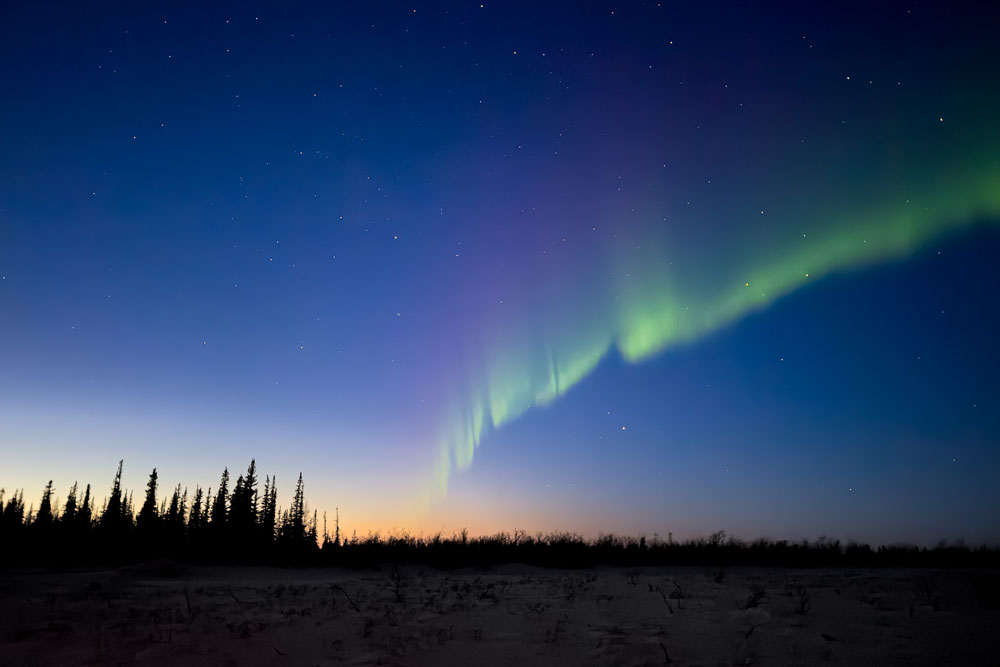 Northern lights. Nanuk Emergence Quest. Nanuk Polar Bear Lodge. Christoph Jansen / ArcticWild.net photo.